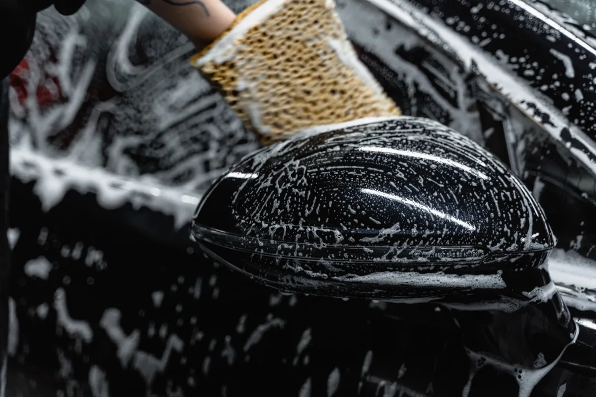 Contact wash